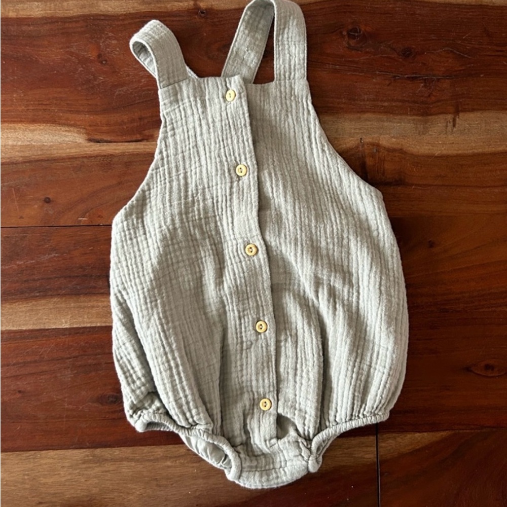 H&M oraganic cotton gauze bubble suit